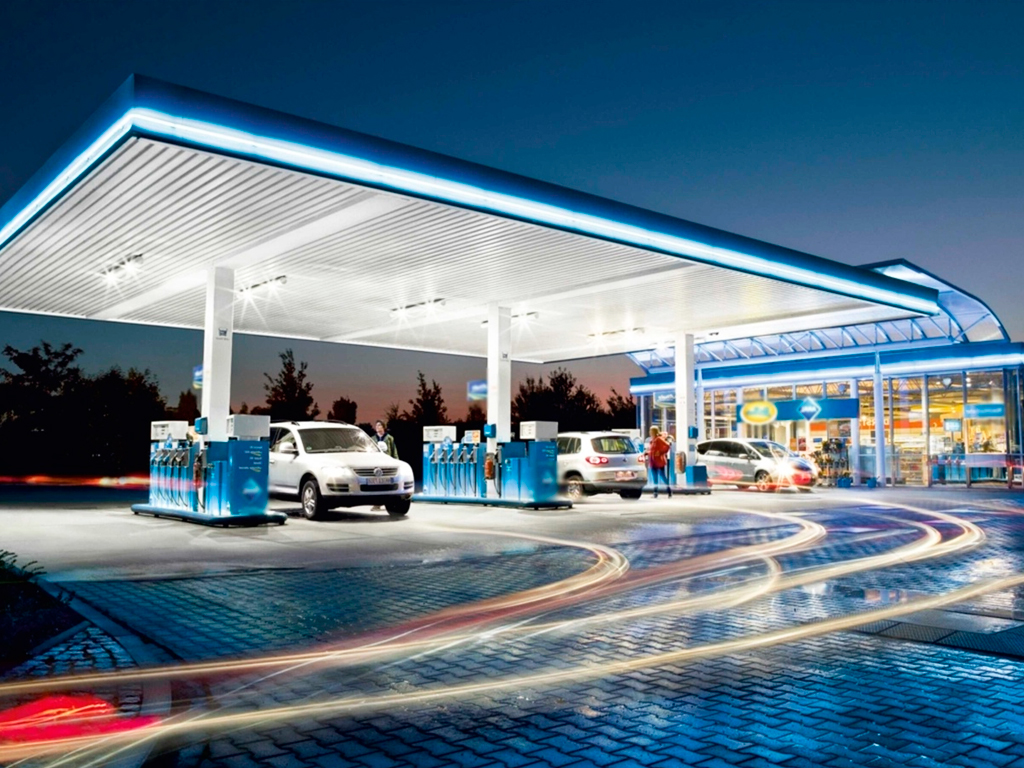 Где самый дешевый бензин в мире: стоимость бензина в Венесуэле, Ливии, Иране