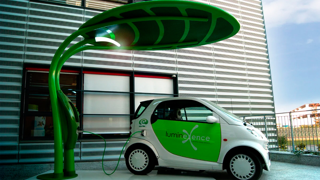 Автомобиль, применяющий зеленые водоросли