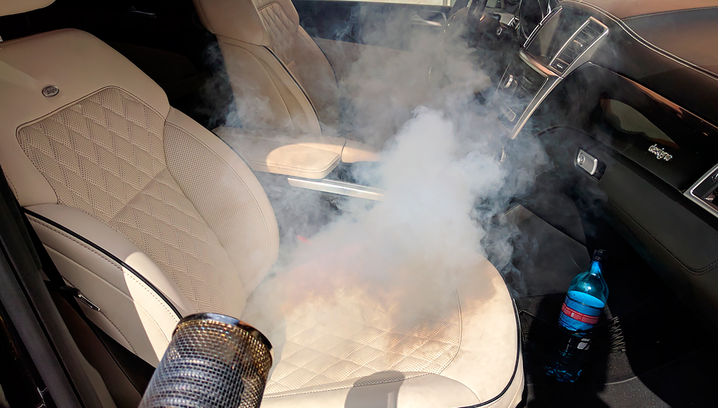 Как удалить запах бензина из салона автомобиля